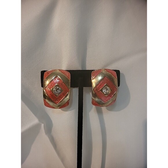 Vintage Womens Clip On Earrings Red Gold Tone Crystal Jewelry Costume - Picture 2 of 16